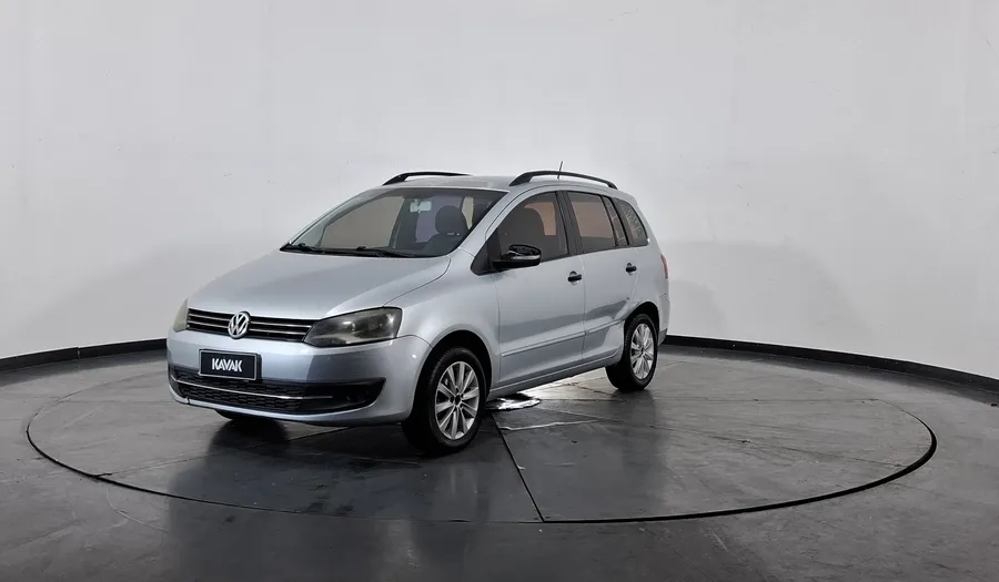 VOLKSWAGEN SURAN  CROSS 1.6 HIGHLINE L/15